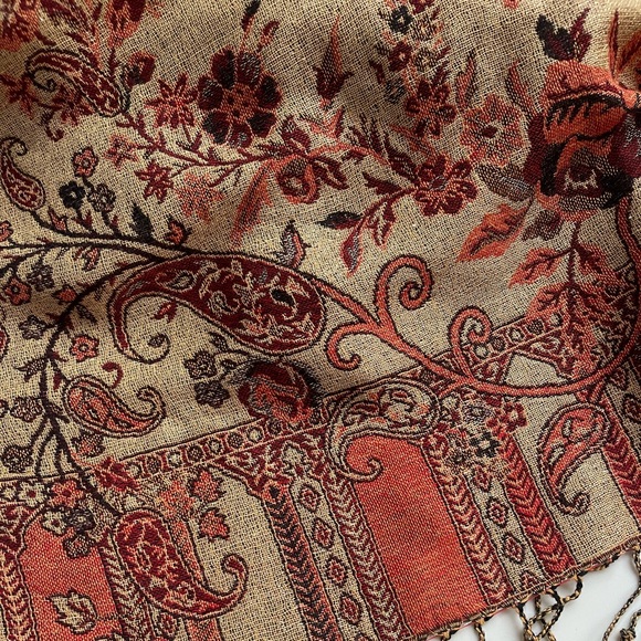 Scarf shawl wrap - Picture 2 of 4